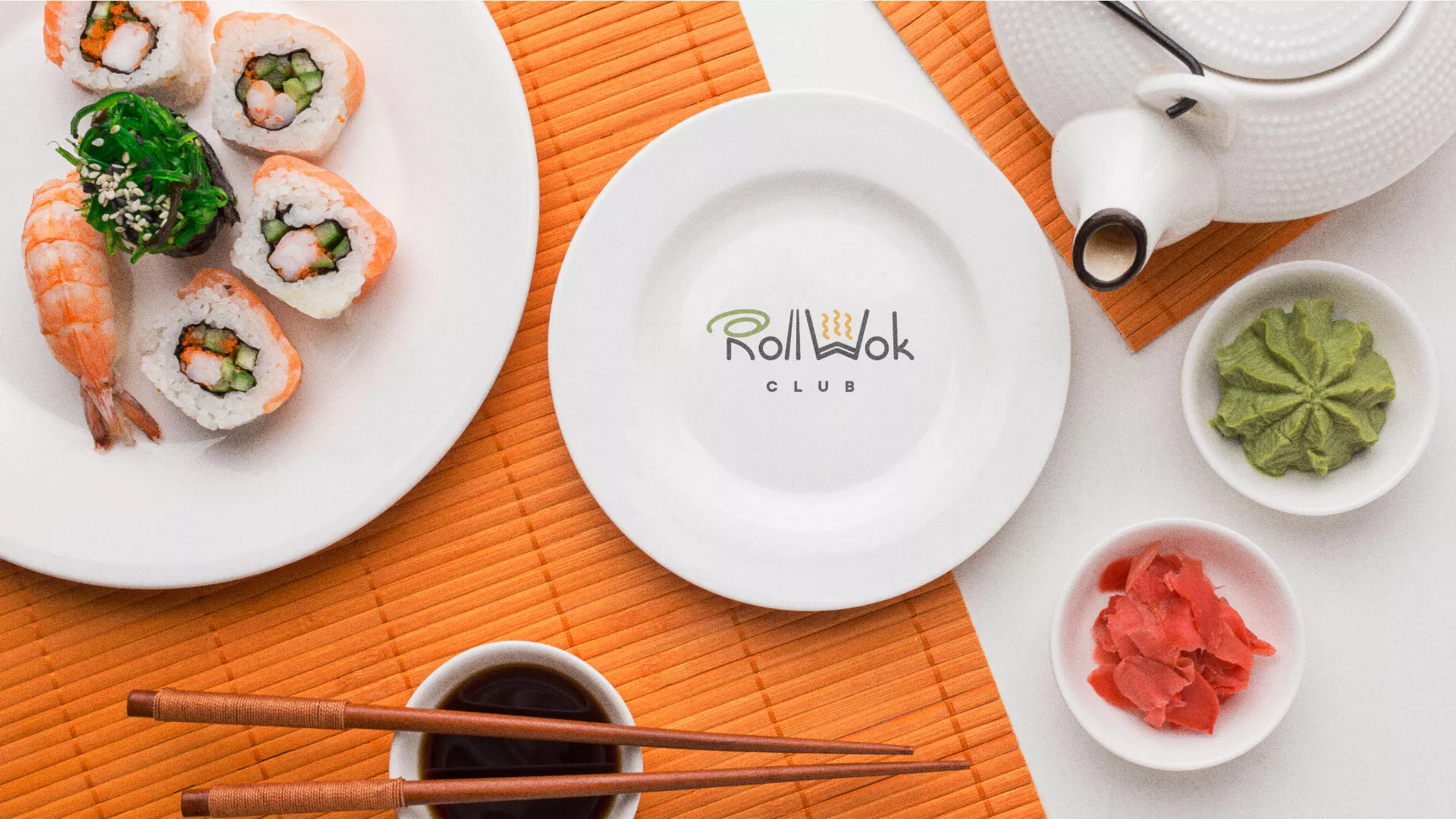 Разработка логотипа и фирменного стиля суши-бара «Roll Wok Club» в Мамадыше